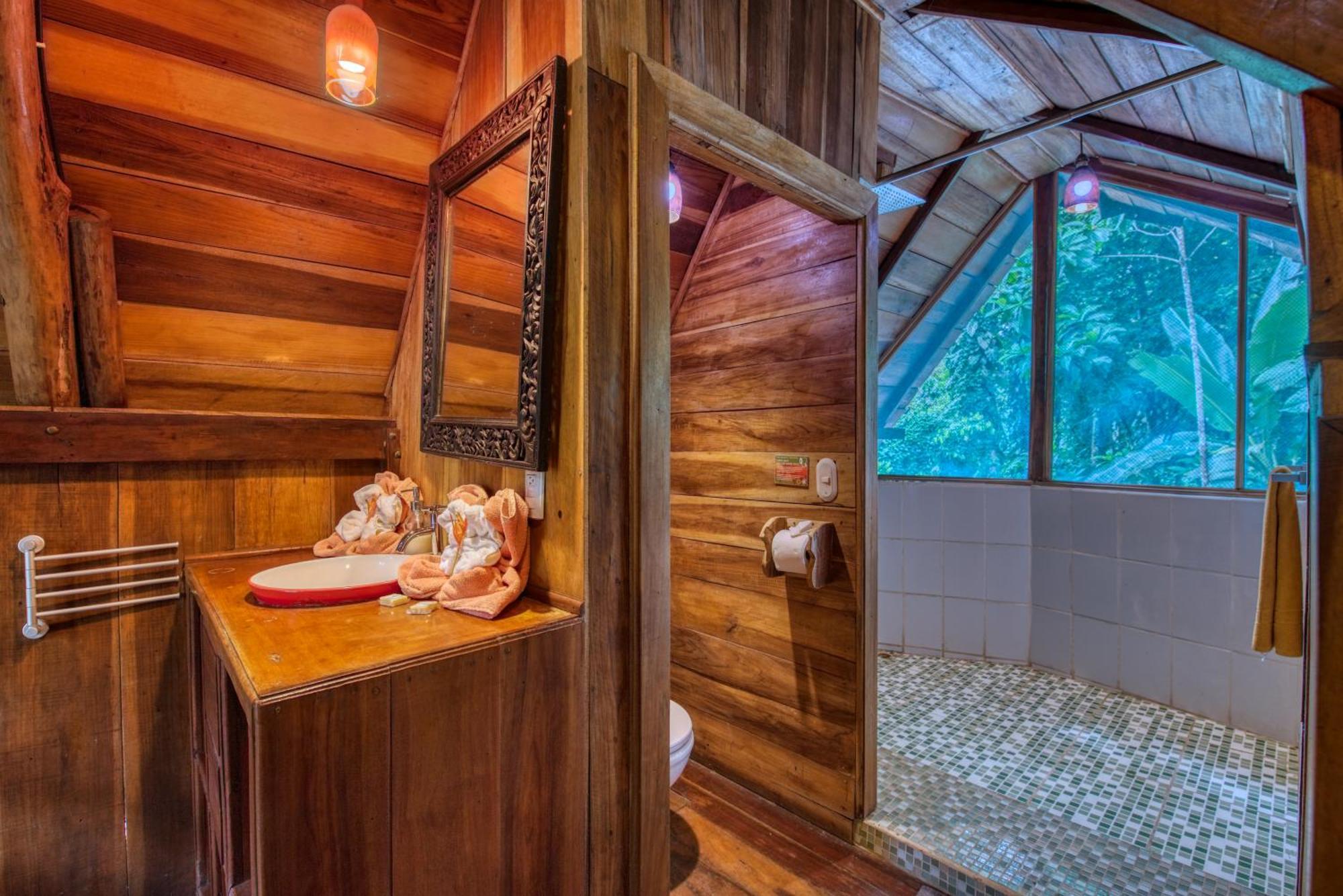 Tree House Beachfront Lodge Puerto Viejo de Talamanca Ngoại thất bức ảnh