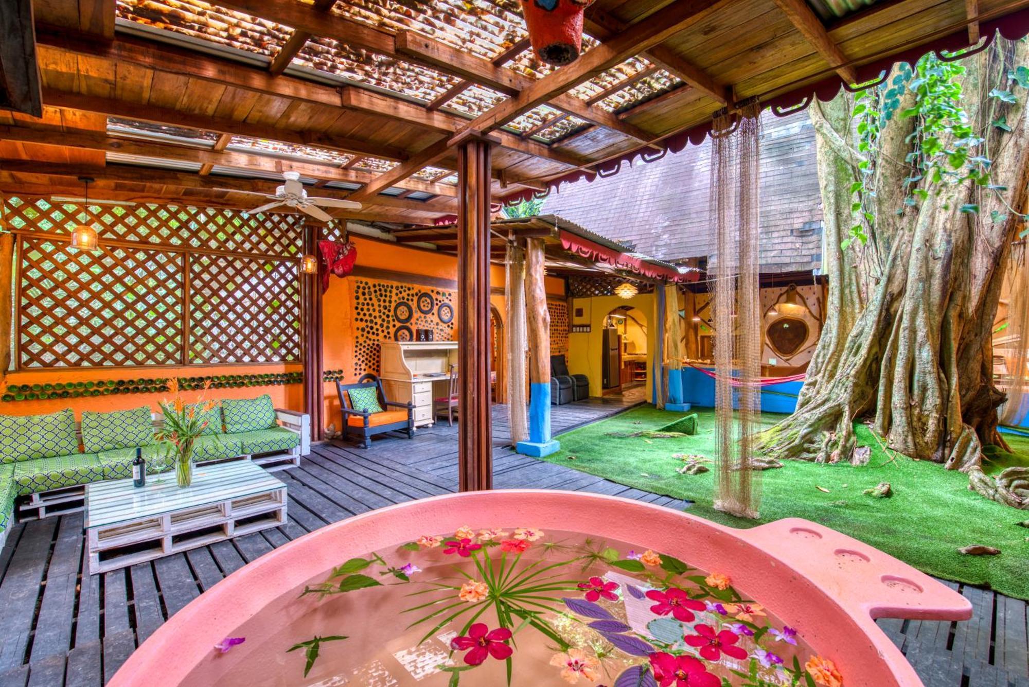 Tree House Beachfront Lodge Puerto Viejo de Talamanca Ngoại thất bức ảnh