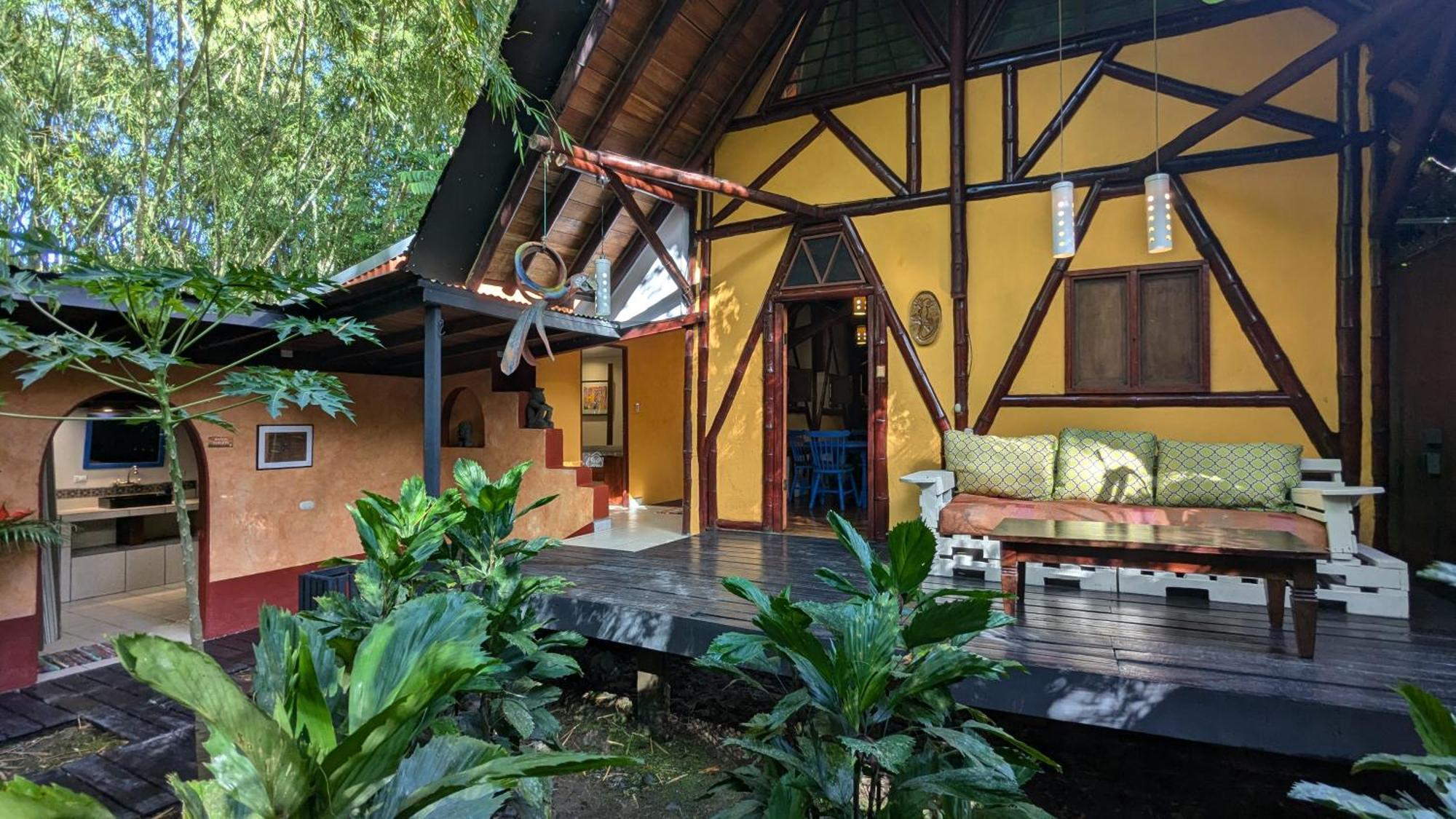 Tree House Beachfront Lodge Puerto Viejo de Talamanca Ngoại thất bức ảnh